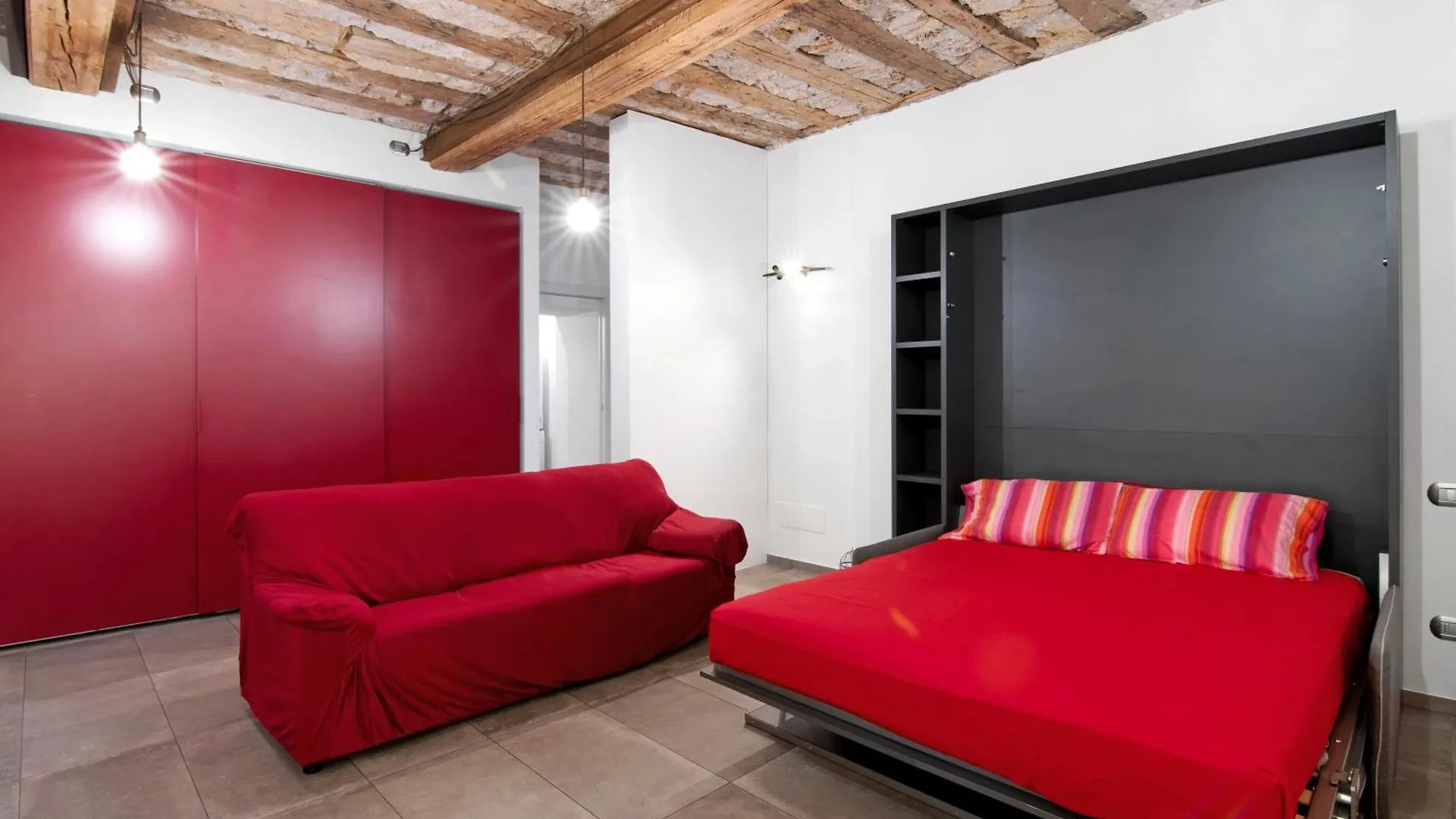 La Sartoria Apartment Porlezza 0*,
